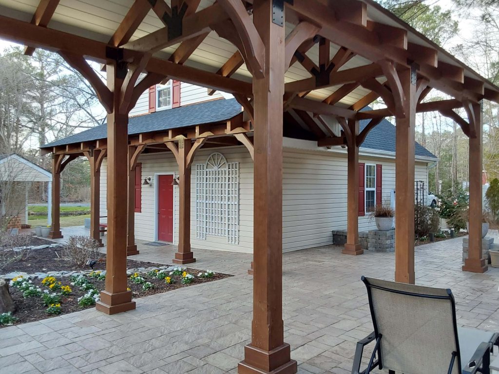 Outdoor breezeway using fir lumber