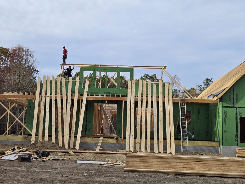 Rafter installation over main section of New Home Build